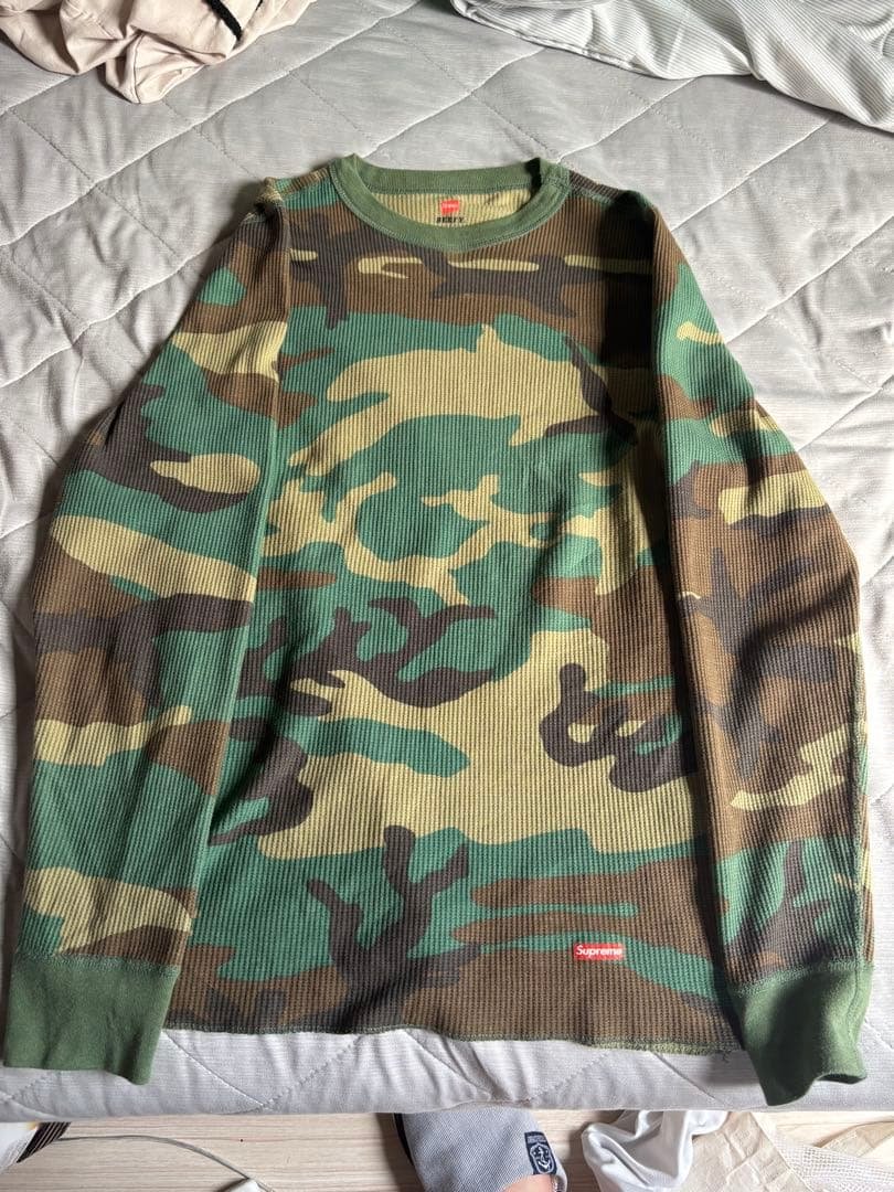 個人装備 supreme hanes camo thermal top Supreme - supreme HANES THERMAL CREW CAMO カモ 迷彩の通販 by KN's